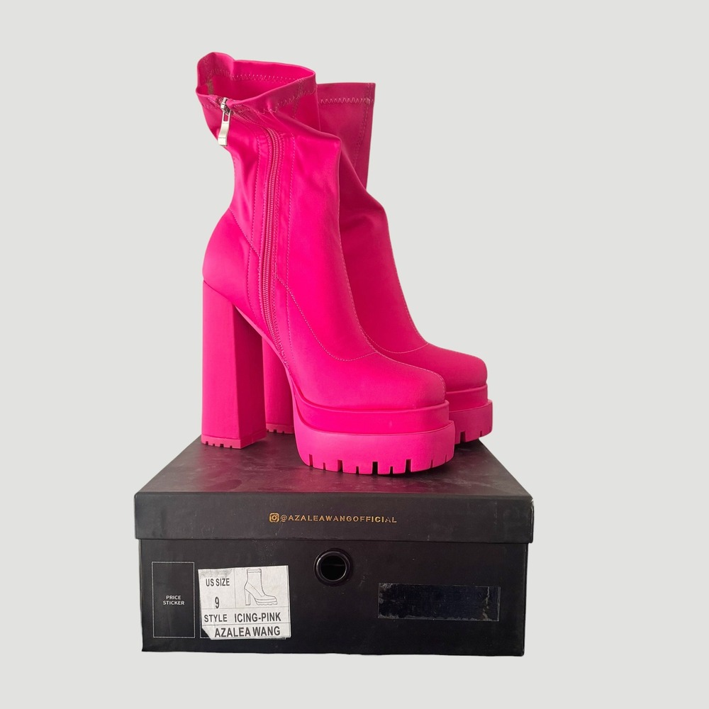 Azalea Wang Pink Icing Monochrome Platform Ankle Boots NIB 9 Bootie Barbiecore